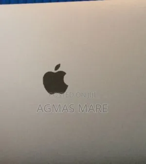 New Laptop Apple MacBook Pro M1 8GB Apple M1 SSD 256GB