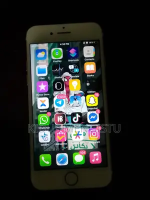 Photo - Apple iPhone 7 128 GB Rose Gold