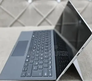 Photo - New Laptop Microsoft Surface 8GB Intel Core I7 SSD 256GB