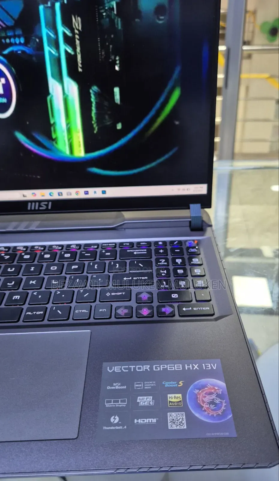 New Laptop MSI Vector 16 HX AI A2XWIG 16GB Intel Core I9 SSD 512GB