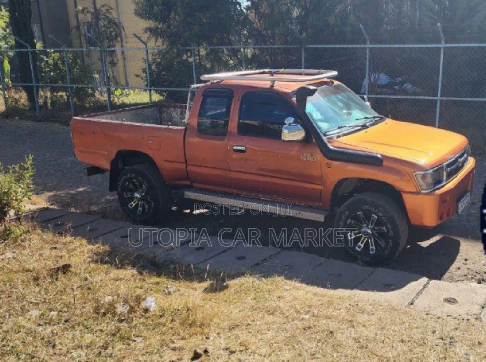 Toyota Hilux 1998 Orange