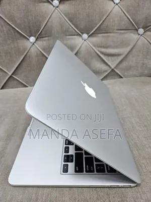 New Laptop Apple MacBook Pro 2015 8GB Intel Core I5 SSD 128GB