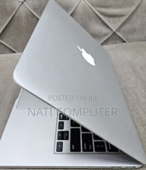 New Laptop Apple MacBook 2015 8GB Intel Core I5 SSD 128GB