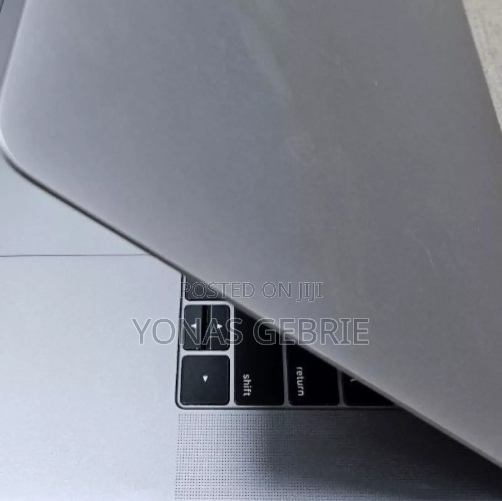New Laptop Apple MacBook Pro 2019 16GB Intel Core i9 SSD 512GB