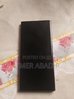 Photo - Samsung Galaxy S22 Ultra 256 GB Purple