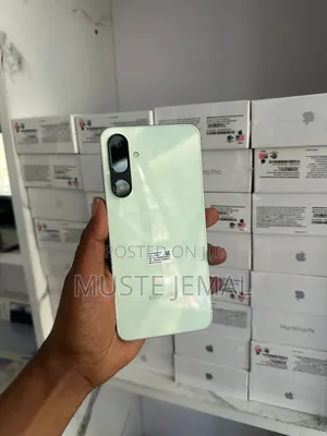 New Samsung Galaxy M16 128 GB Green