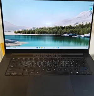 New Laptop Hannspree 16GB Intel Core I7 SSD 512GB