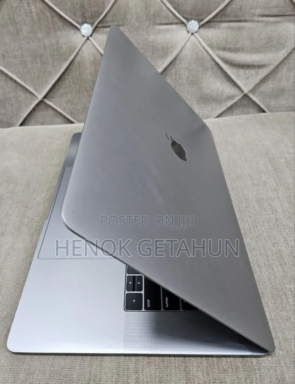 New Laptop Apple MacBook Pro 2019 16GB Intel Core I9 SSD 512GB