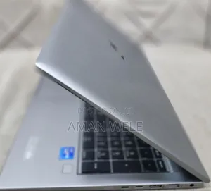 New Laptop HP ZBook Firefly G8 16GB Intel Core I7 SSD 1T