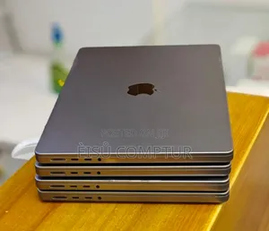 Photo - New Laptop Apple MacBook Pro M1 32GB Apple M1 Max SSD 512GB