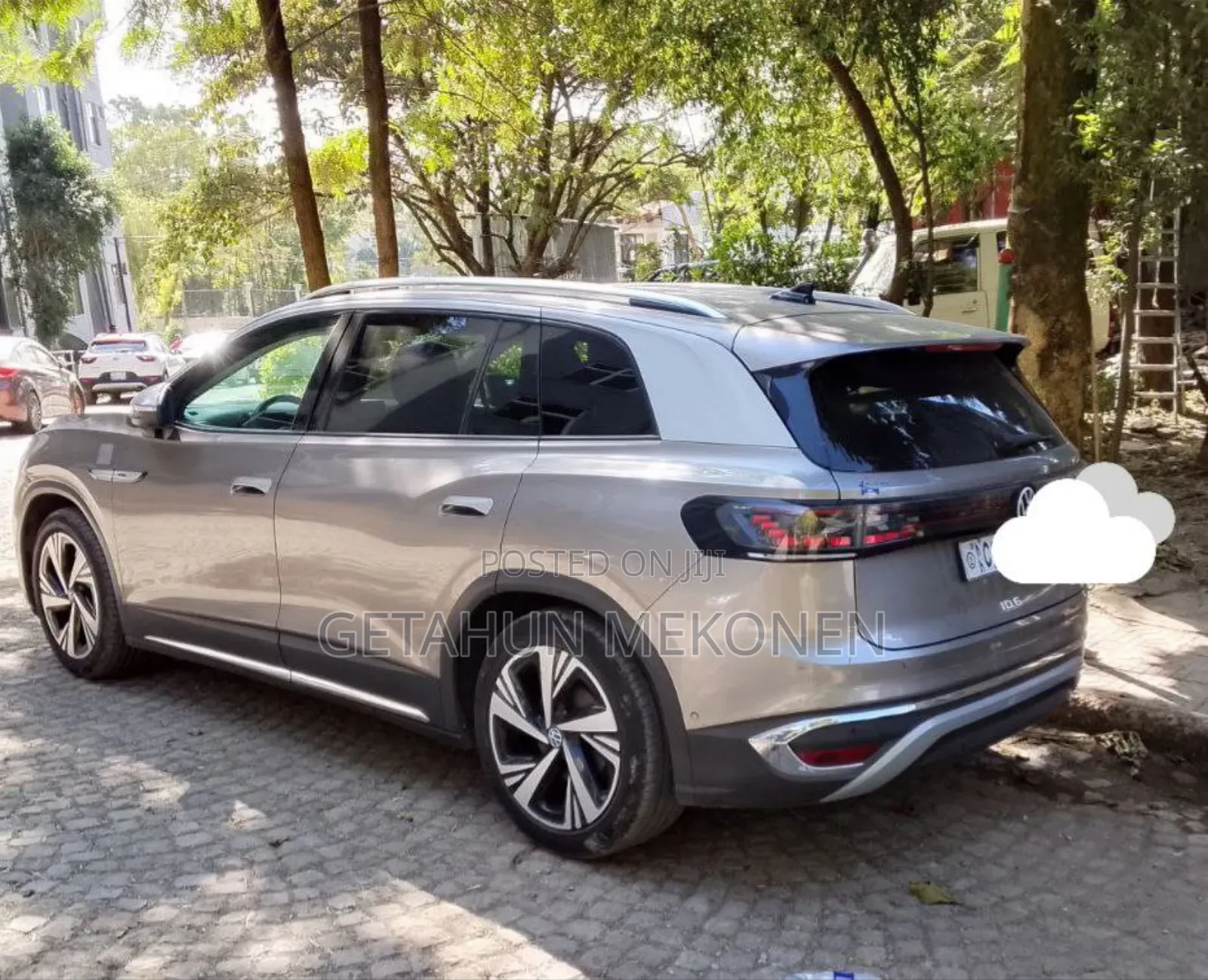 Volkswagen ID.6 2023 Gold