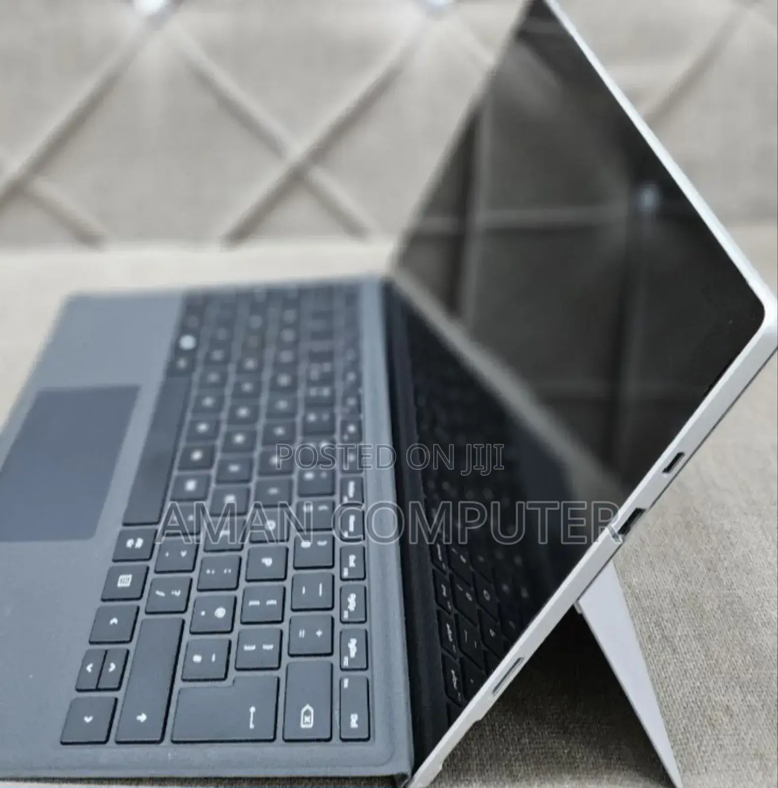 New Laptop Microsoft Surface Pro 7 8GB Intel Core I7 SSD 256GB