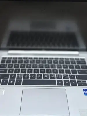 New Laptop HP EliteBook 830 G8 16GB Intel Core I7 SSD 512GB