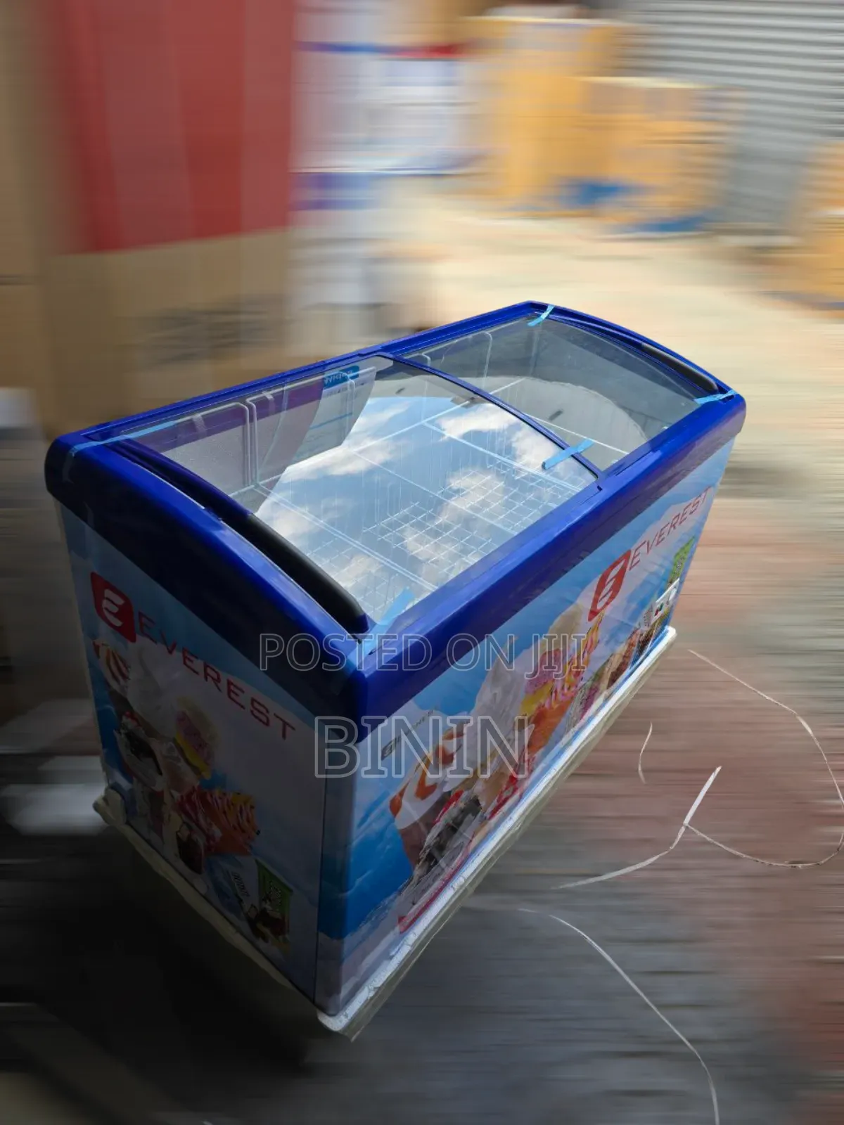 Display Showcases 500-Litters Ice Fridges Deliver