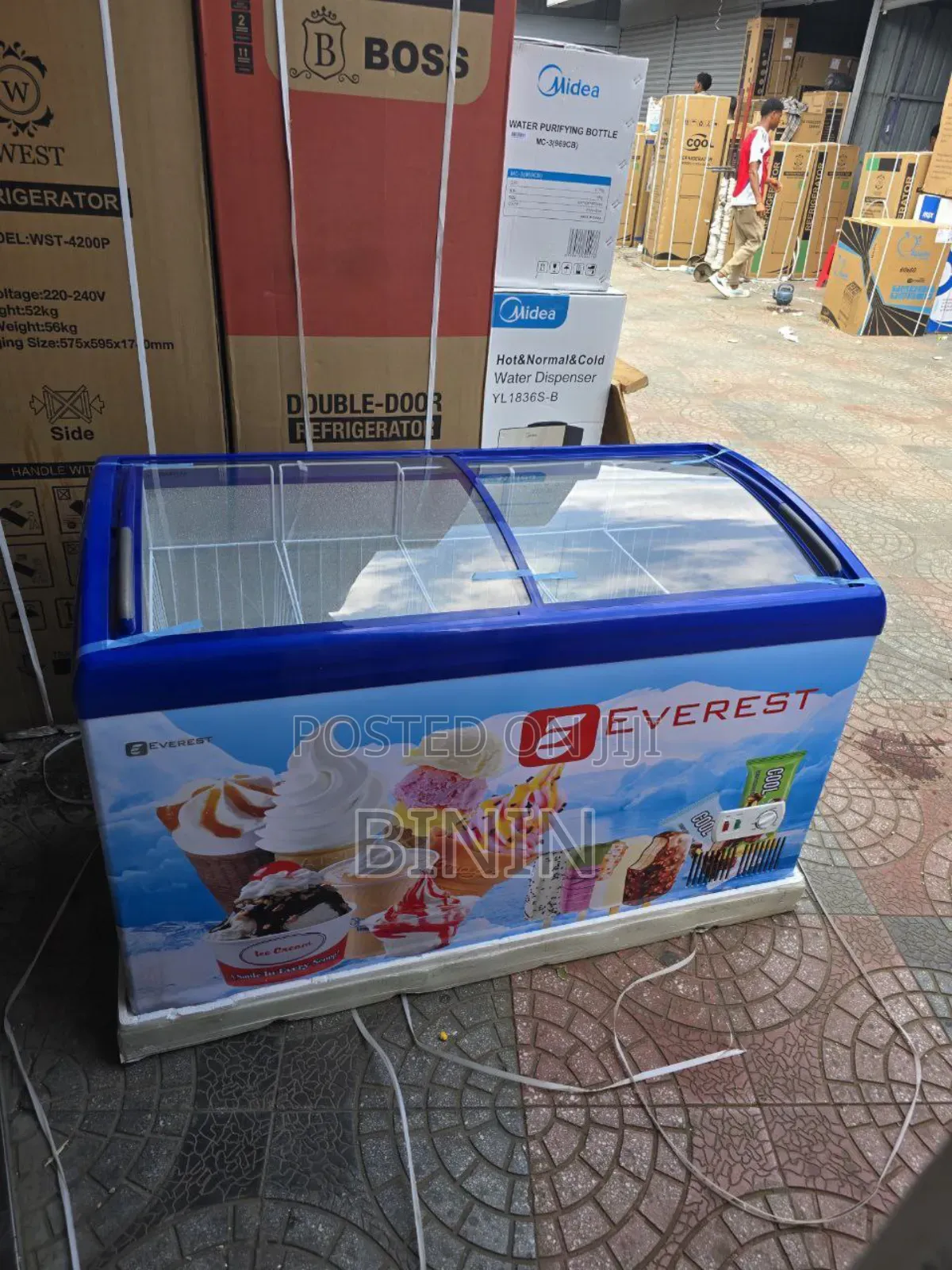 Display Showcases 500-Litters Ice Fridges Deliver