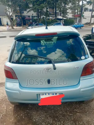 Toyota Vitz 2004 Blue