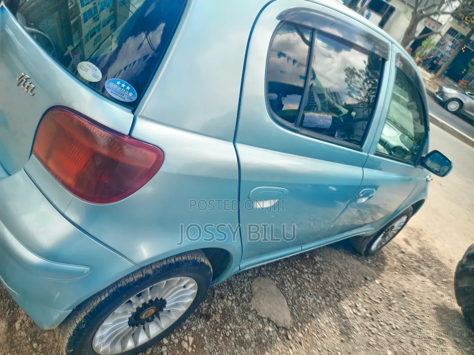 Toyota Vitz 2004 Blue