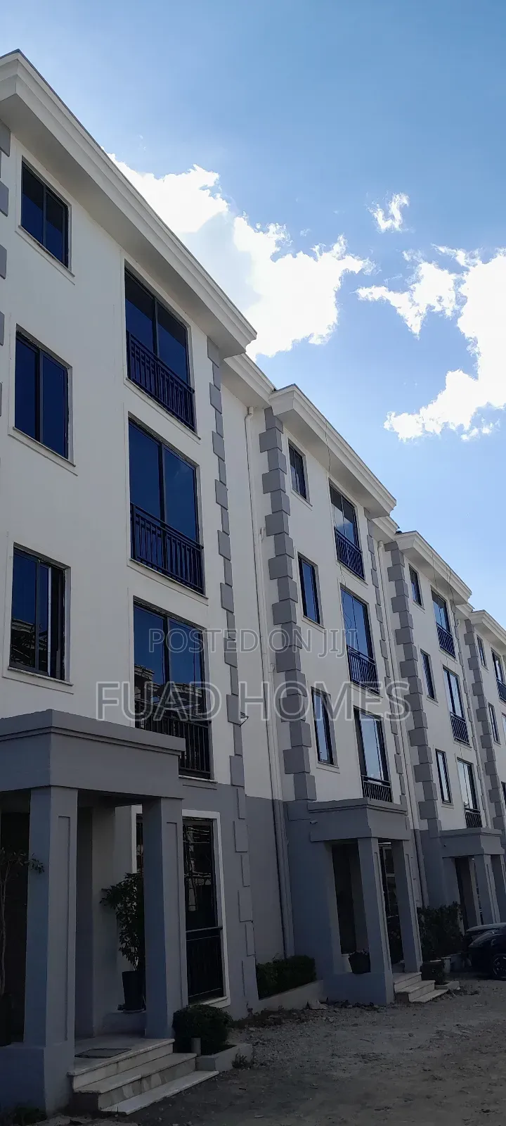 3bdrm Townhouse/Terrace in Metro Estate, Bole for sale