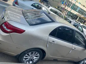 Geely Emgrand EC7 Sedan 1.5 Comfort 2017 Gold