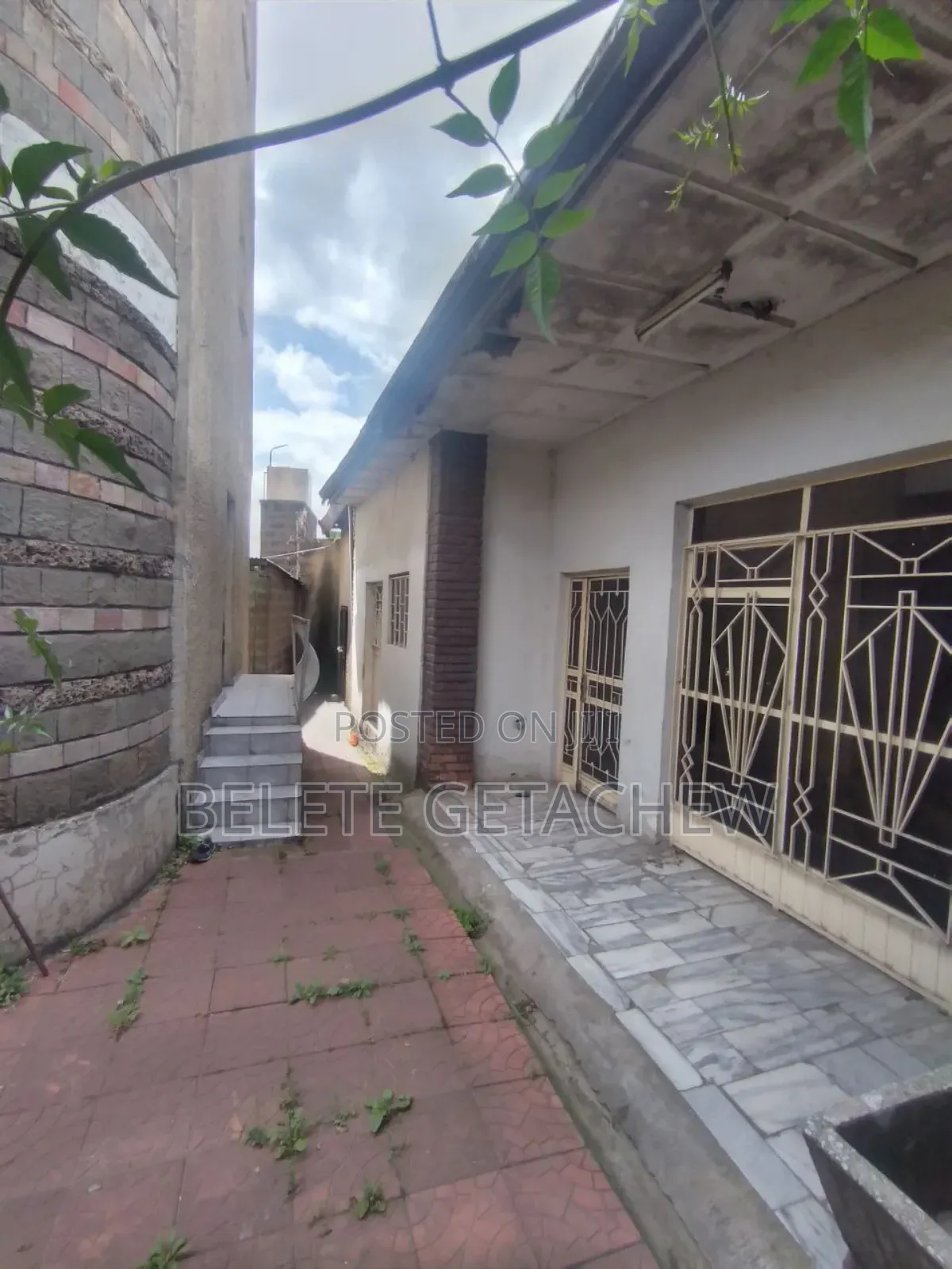 5bdrm House in Torhayloch, G+2, Kolfe Keranio for sale