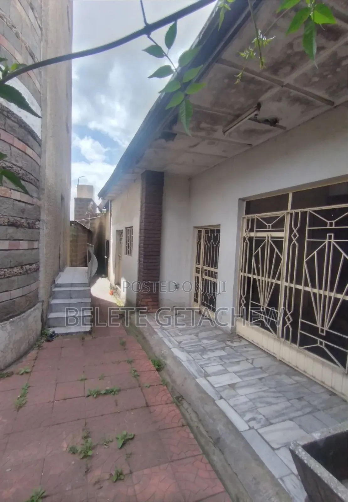 5bdrm House in Torhayloch, G+2, Kolfe Keranio for sale