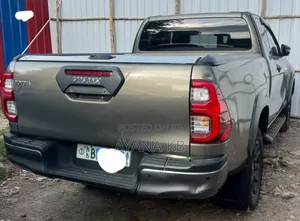Toyota Hilux 2021 Gray
