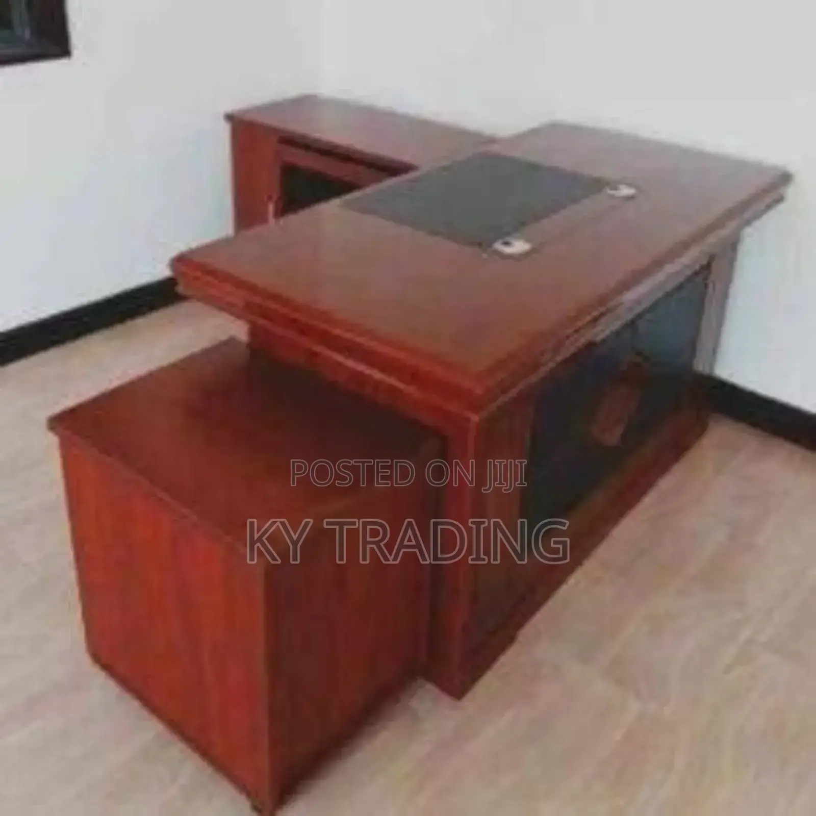 L Shape Managerial Office Table(Size 160cm)