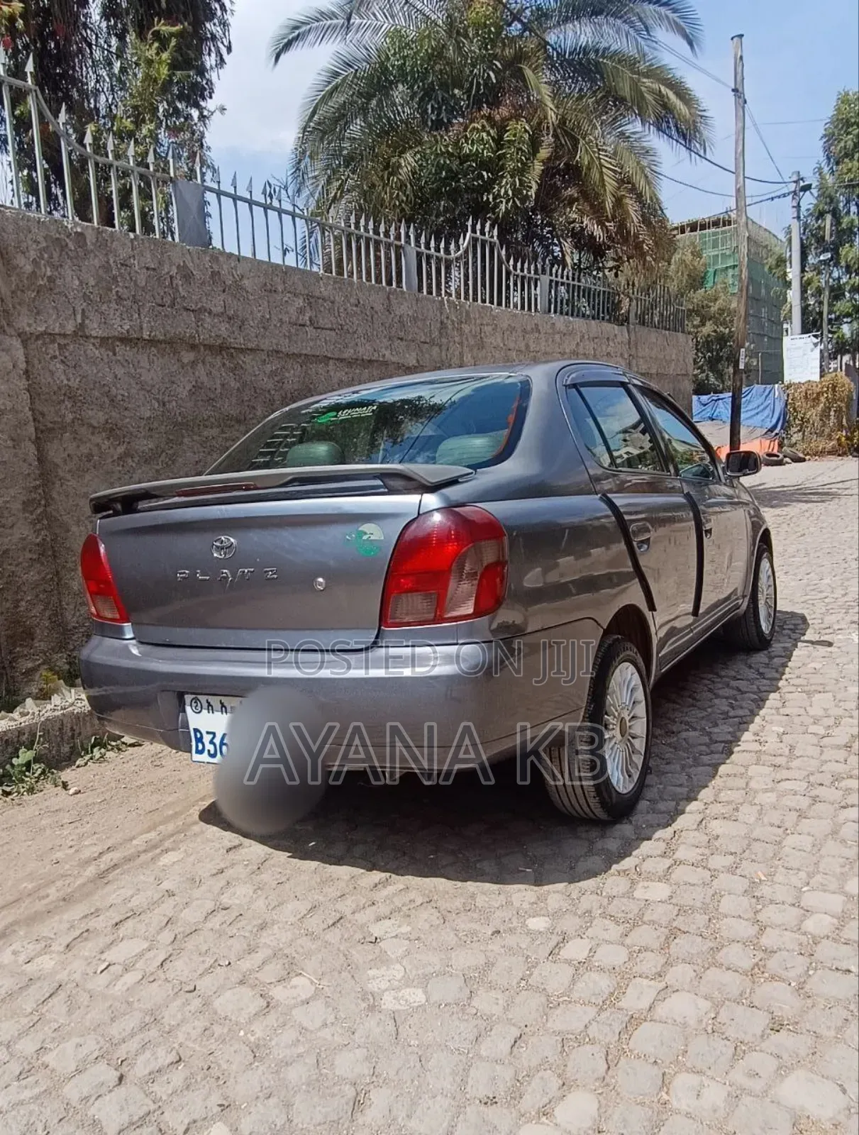 Toyota Platz 2001 Gold