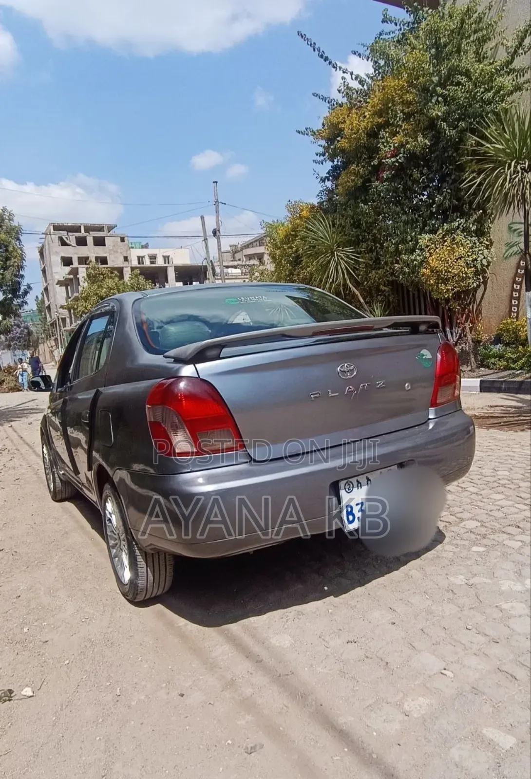 Toyota Platz 2001 Gold