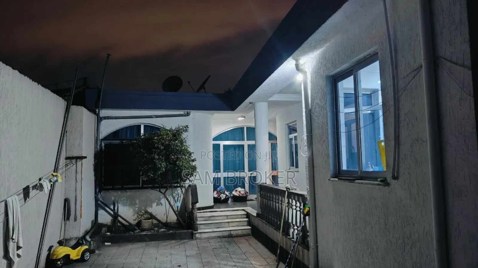 Furnished 2bdrm Villa in Yeka for sale