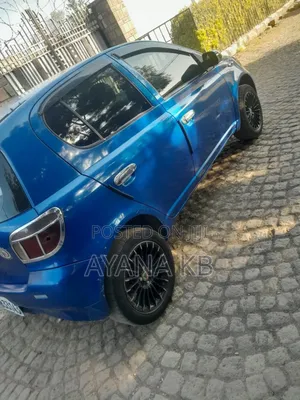 Photo - Toyota Vitz 2001 Blue