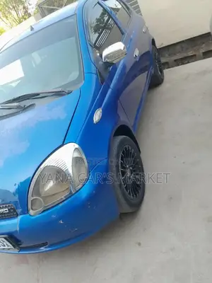 Toyota Vitz 2001 Blue