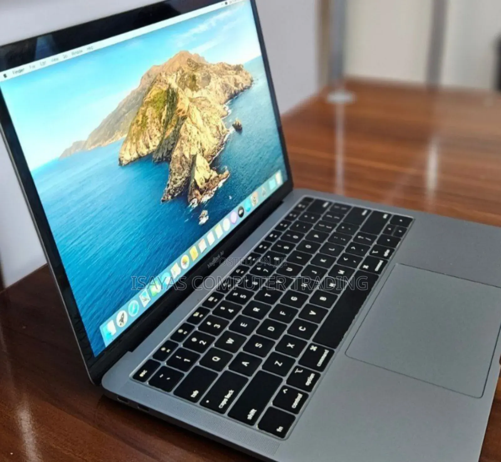 New Laptop Apple MacBook Pro 2019 8GB Intel Core I5 SSD 128GB