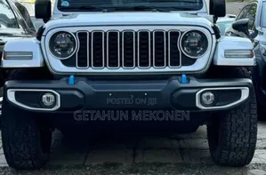 Photo - New Jeep Wagoneer L 2025 Silver