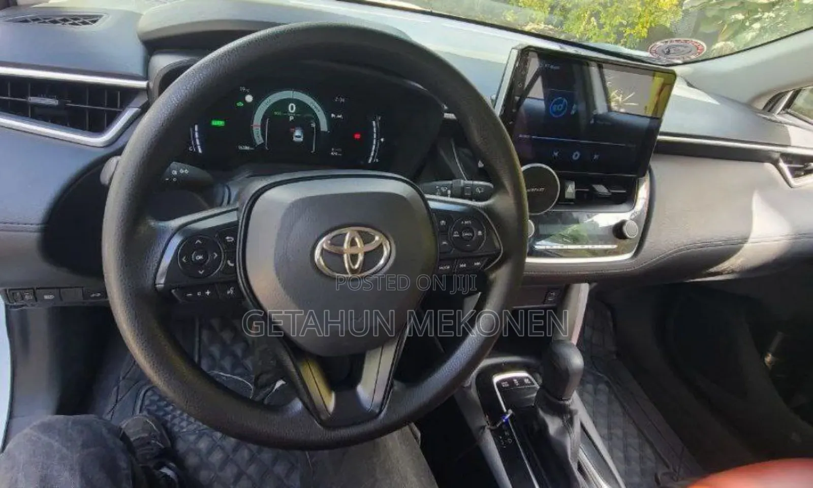 Toyota Corolla Cross Hybrid 2025 White