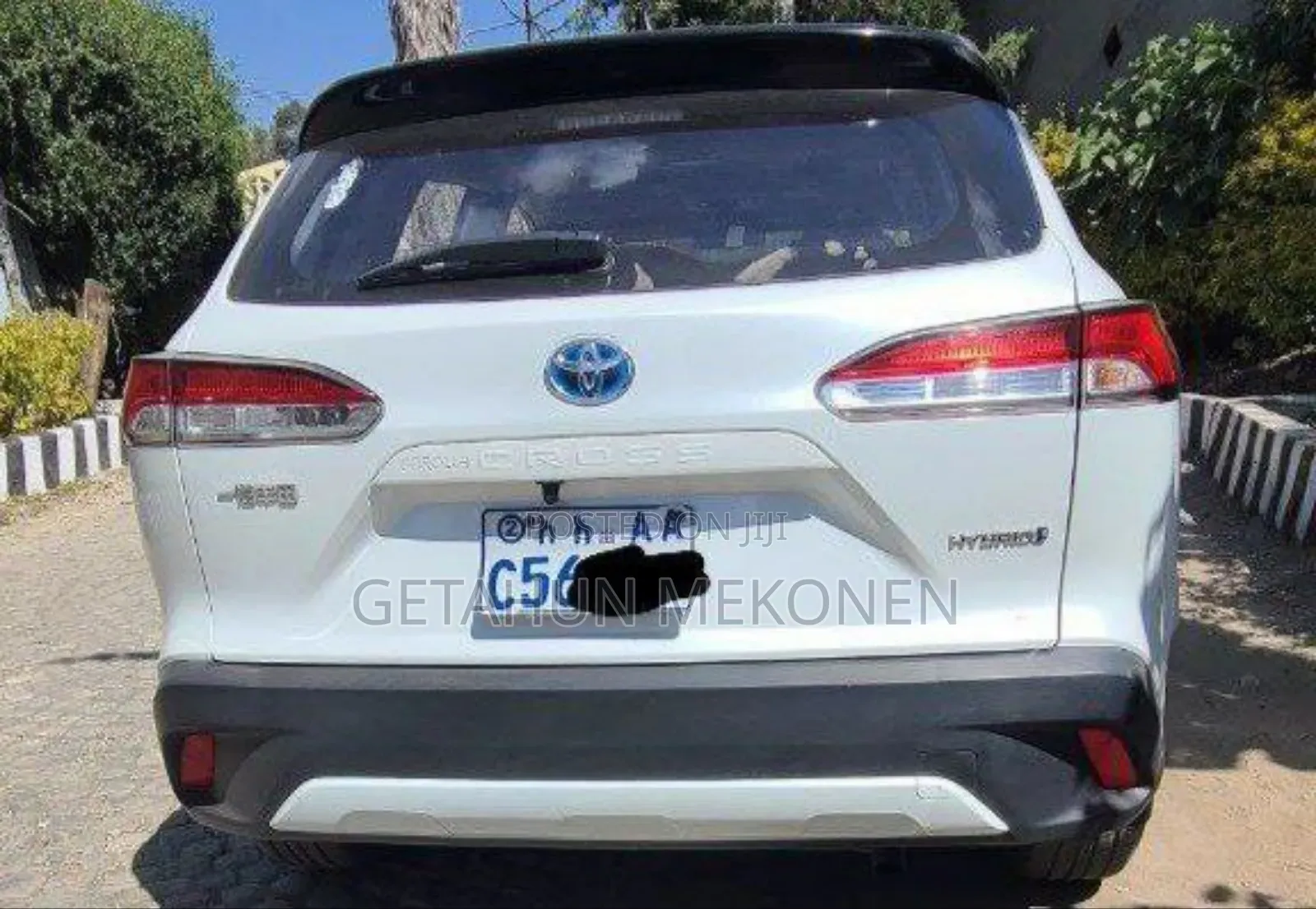 Toyota Corolla Cross Hybrid 2025 White