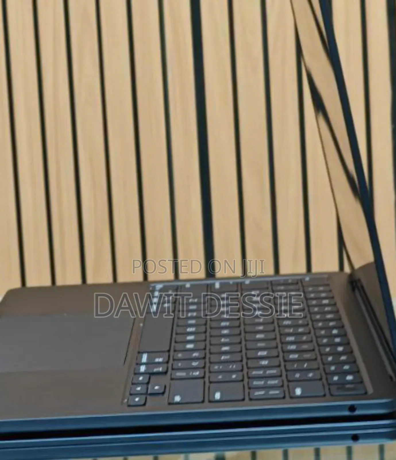 New Laptop Apple MacBook Air 2024 M3 13-Inch 8GB Apple M3 SSD 256GB