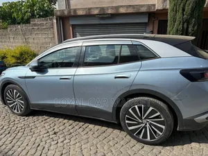 Photo - Volkswagen ID.4 2022 Gray