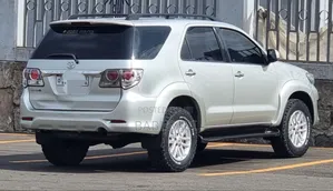 Toyota Fortuner 2013 Silver