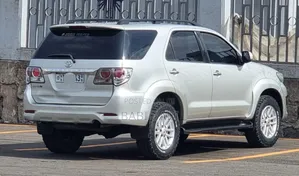 Toyota Fortuner 2013 Silver