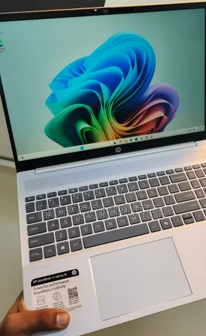 New Laptop HP OmniBook 7 14" 16GB AMD Ryzen 7 SSD 512GB