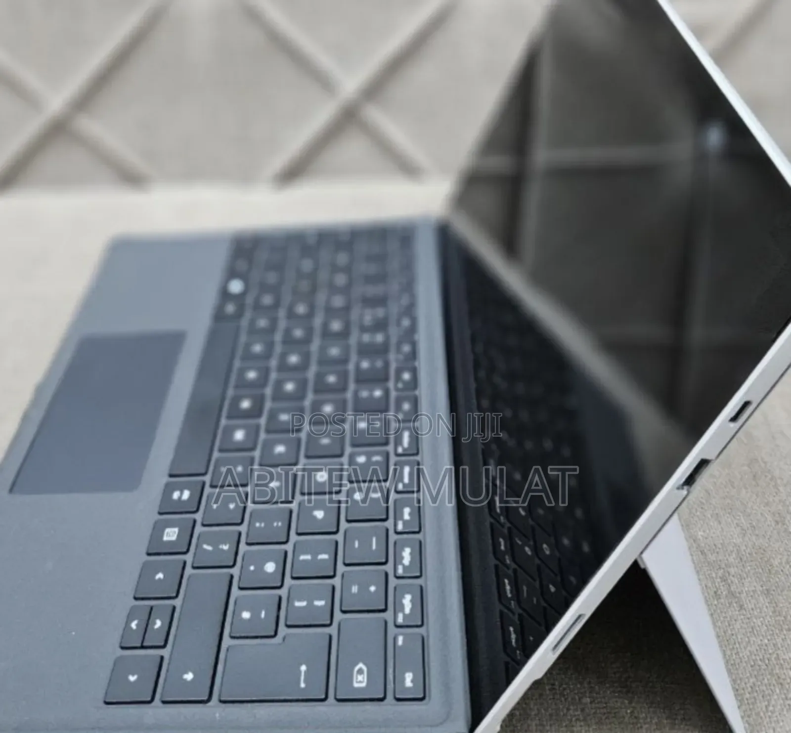 New Laptop Microsoft Surface Pro 6 8GB Intel Core I7 SSD 256GB