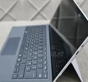 New Laptop Microsoft Surface Pro 6 8GB Intel Core I7 SSD 256GB