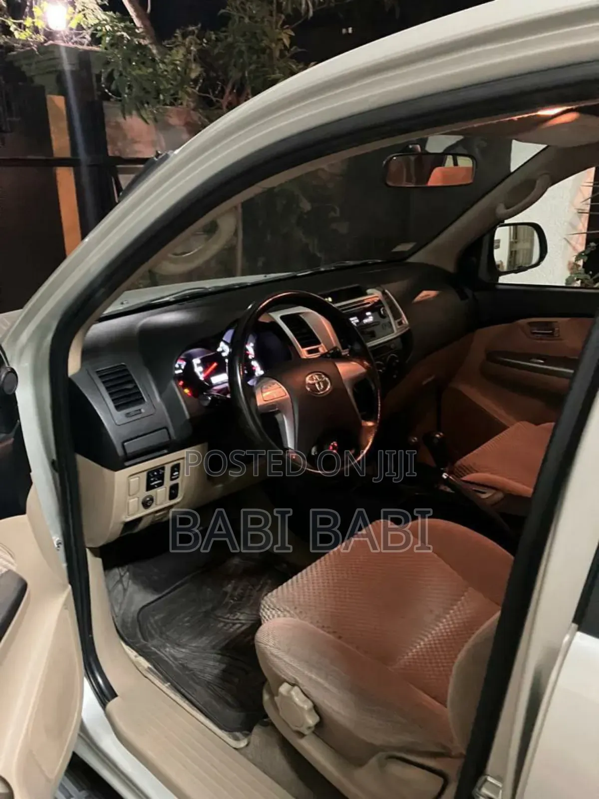 Toyota Fortuner 2013 Silver