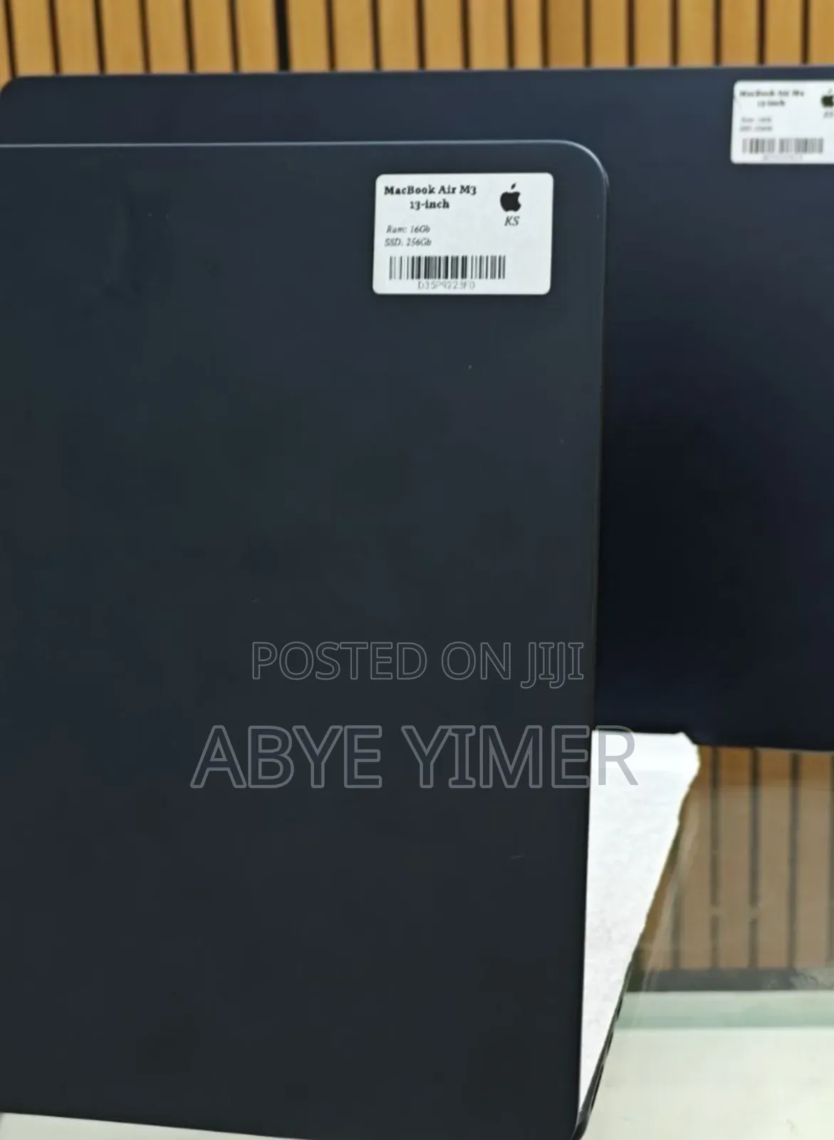 New Laptop Apple MacBook Air 2024 M3 13-Inch 8GB Apple M3 SSD 256GB