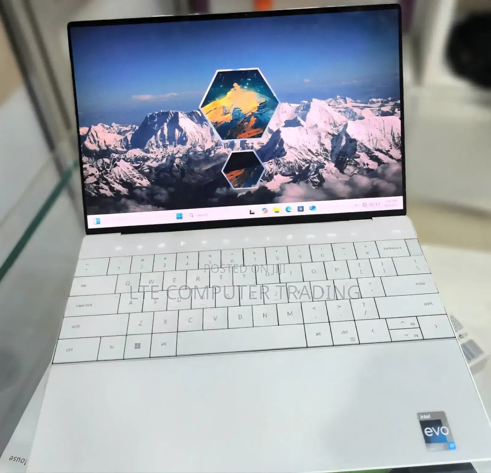 New Laptop Dell XPS 13 16GB Intel Core I7 SSD 512GB