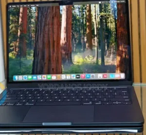 New Laptop Apple MacBook Air 2024 M3 13-Inch 8GB Apple M3 SSD 256GB