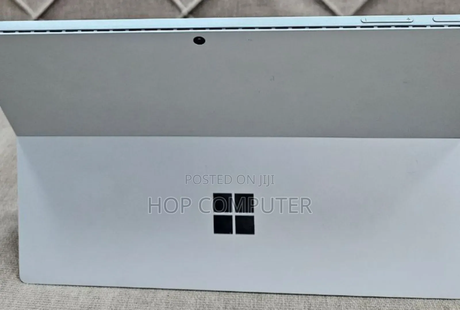 New Laptop Microsoft Surface Pro 7 8GB Intel Core I7 SSD 256GB