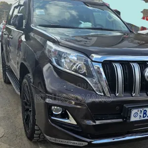 Photo - Toyota Land Cruiser 2017 Brown