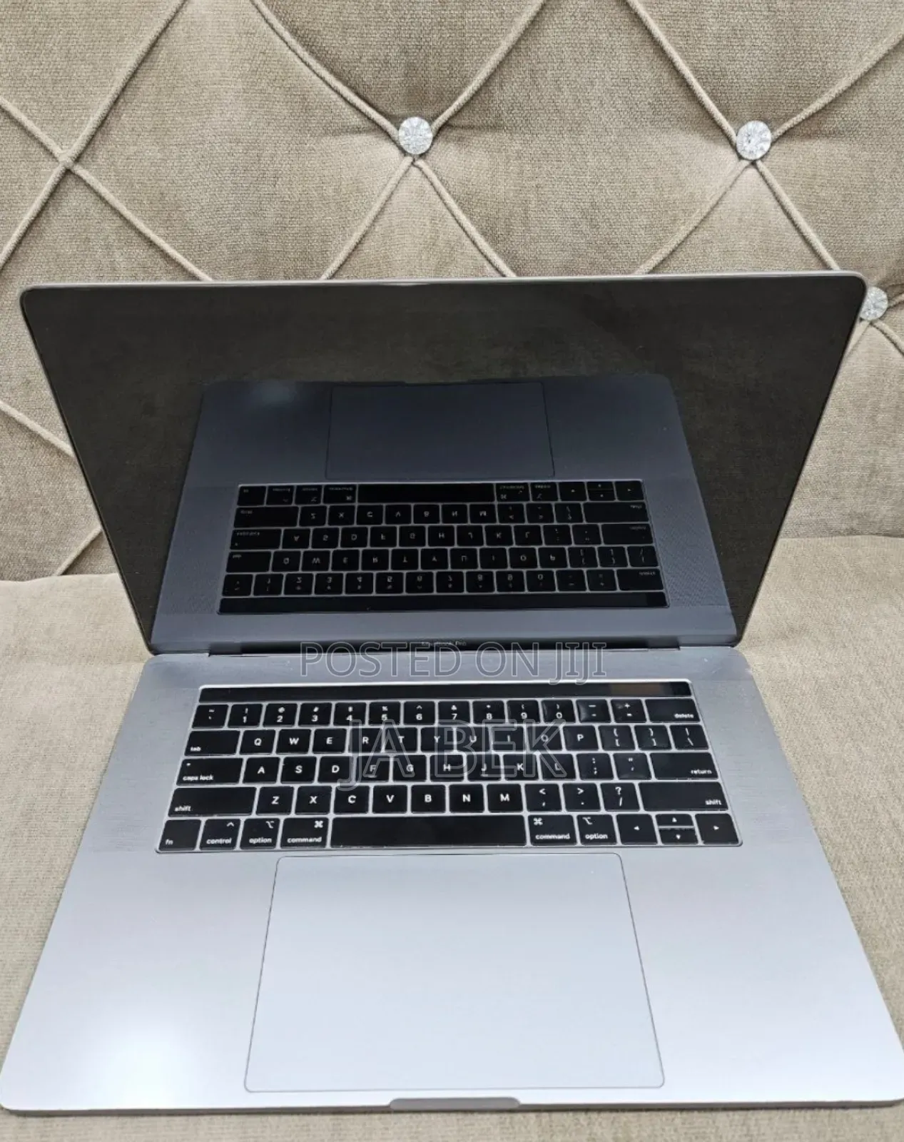 New Laptop Apple MacBook Pro 2019 16GB Intel Core I9 SSD 512GB